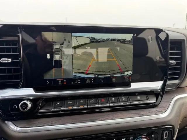 2026 GMC Sierra 1500 Crew Cab, Short Bed, SLT, 4WD