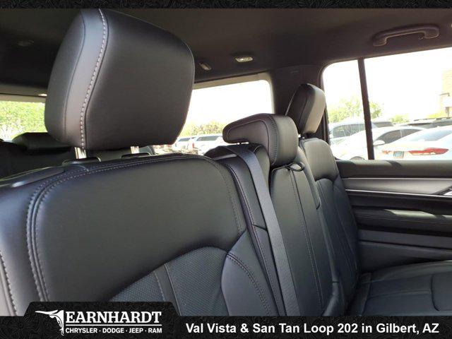 2026 Jeep Grand Wagoneer 4x2