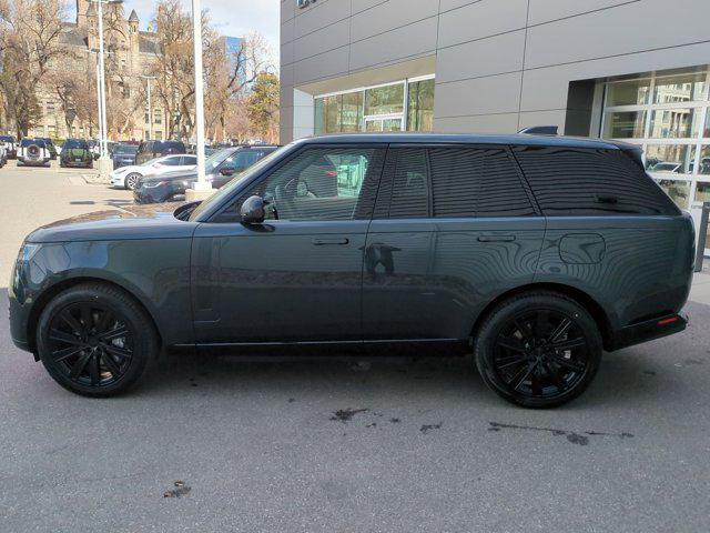 2026 Land Rover Range Rover P550e SE