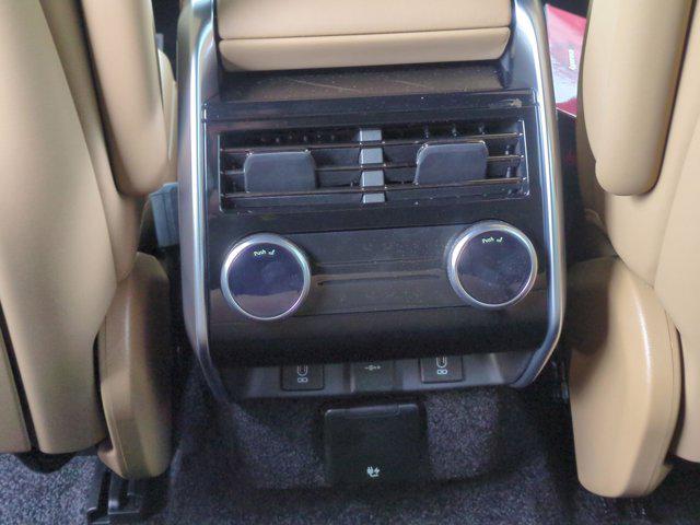 2026 Land Rover Range Rover P550e SE