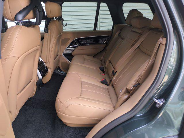 2026 Land Rover Range Rover P550e SE