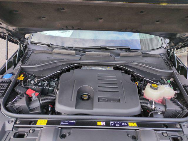 2026 Land Rover Range Rover P550e SE