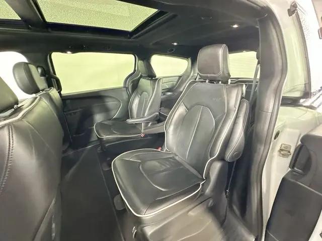 2024 Chrysler Pacifica Hybrid Premium S Appearance Pkg