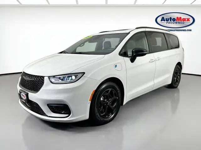 2024 Chrysler Pacifica Hybrid Premium S Appearance Pkg