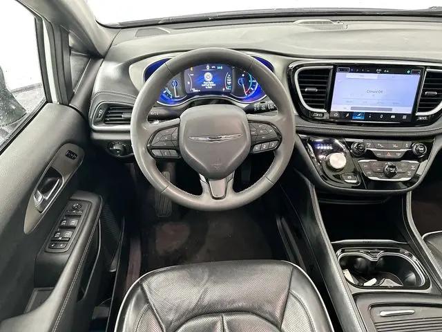 2024 Chrysler Pacifica Hybrid Premium S Appearance Pkg