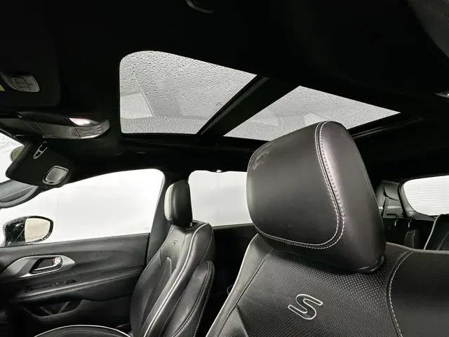 2024 Chrysler Pacifica Hybrid Premium S Appearance Pkg