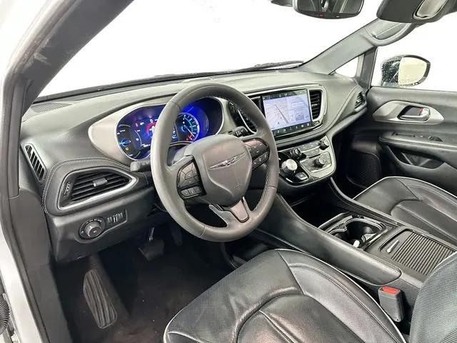 2024 Chrysler Pacifica Hybrid Premium S Appearance Pkg