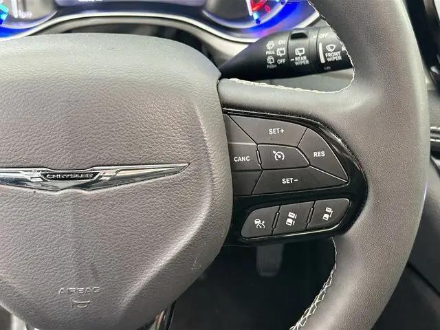 2024 Chrysler Pacifica Hybrid Premium S Appearance Pkg