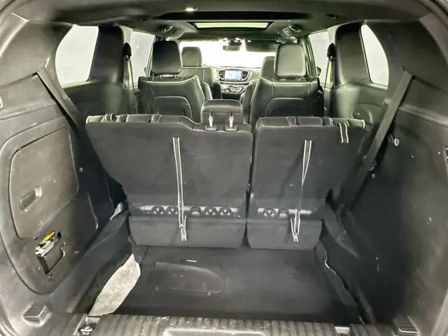 2024 Chrysler Pacifica Hybrid Premium S Appearance Pkg