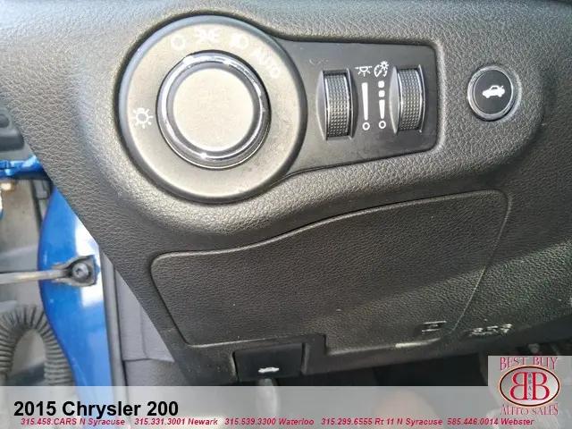 2015 Chrysler 200 Limited
