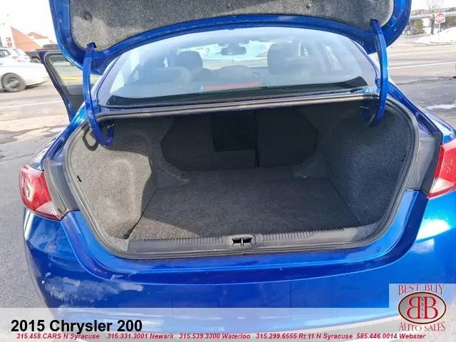 2015 Chrysler 200 Limited