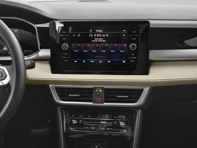 2026 Volkswagen Taos SE