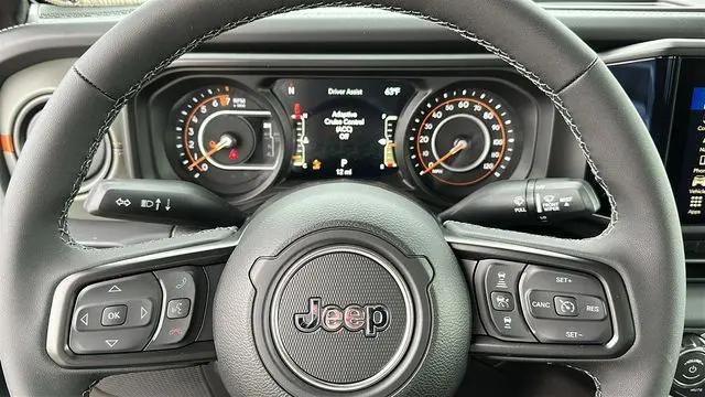 2026 Jeep Gladiator Sport