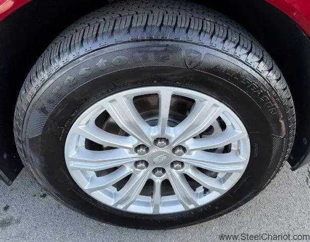 2017 Cadillac XT5 Standard