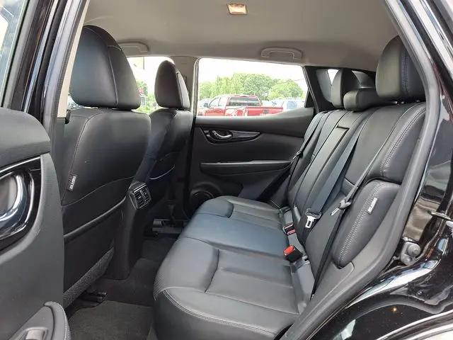 2022 Nissan Rogue Sport SL AWD Xtronic CVT