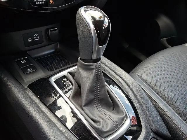 2022 Nissan Rogue Sport SL AWD Xtronic CVT