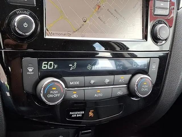 2022 Nissan Rogue Sport SL AWD Xtronic CVT