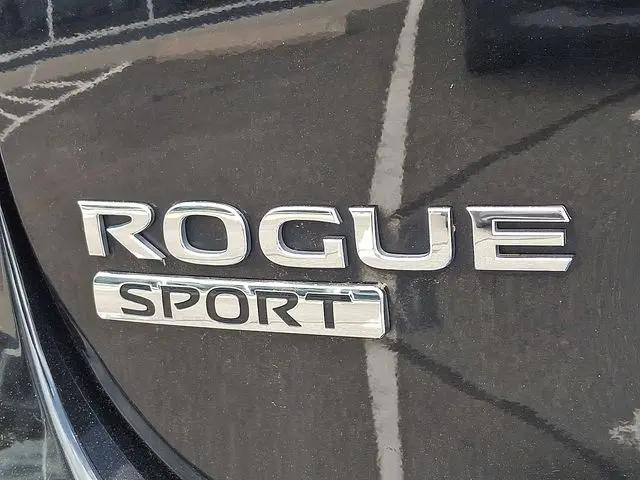 2022 Nissan Rogue Sport SL AWD Xtronic CVT