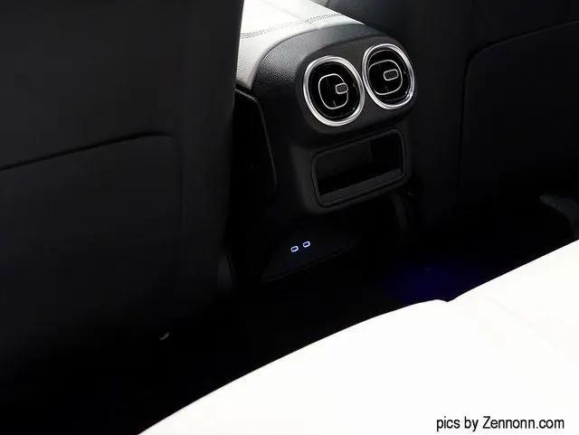2025 Mercedes-Benz GLC 350e 4MATIC