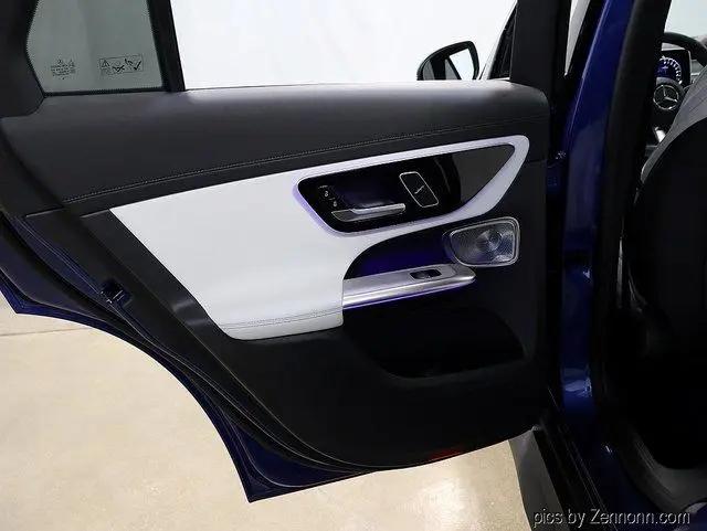 2025 Mercedes-Benz GLC 350e 4MATIC