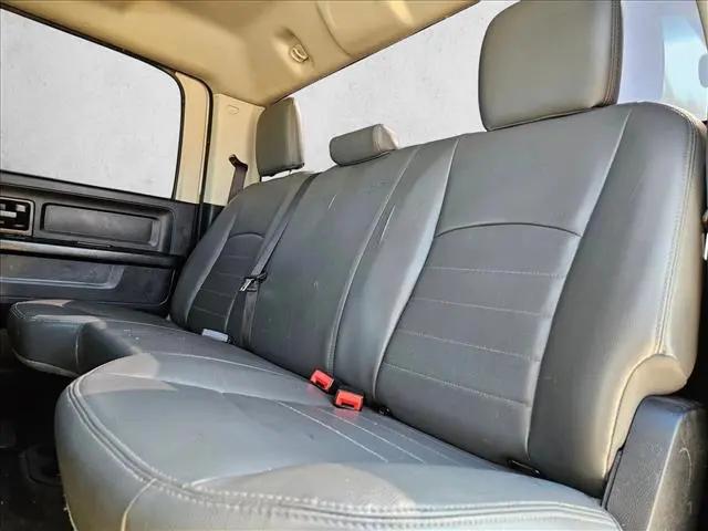2017 Ram 3500 Tradesman Crew Cab 4x2 8' Box