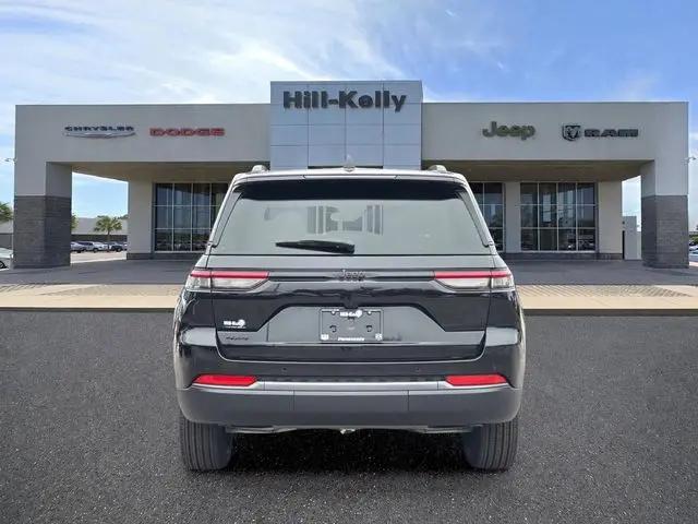 2026 Jeep Grand Cherokee Altitude 4x4