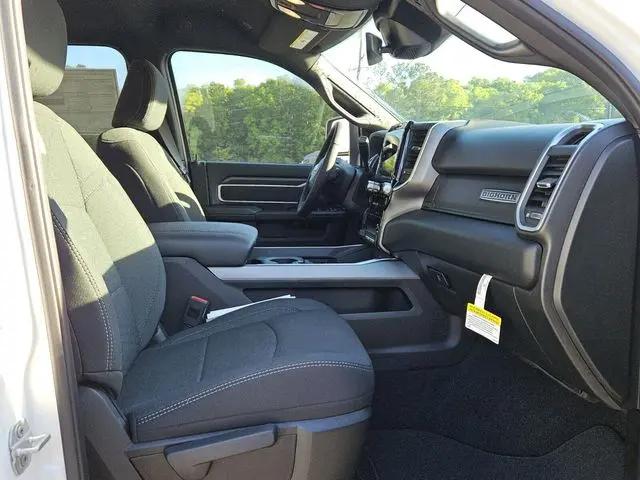 2026 Ram 2500 Big Horn Crew Cab 4x4 64 Box