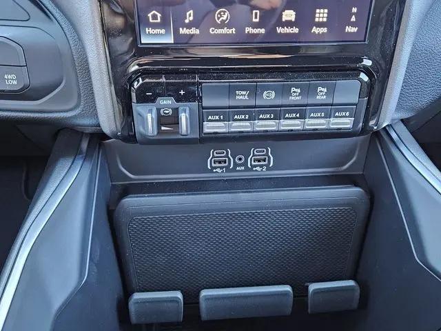 2026 Ram 2500 Big Horn Crew Cab 4x4 6'4" Box