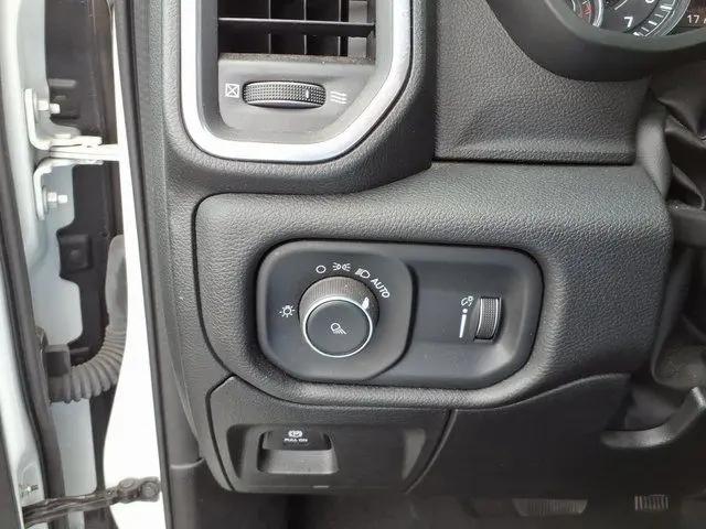 2024 Ram 1500 Laramie Crew Cab 4x2 5'7" Box