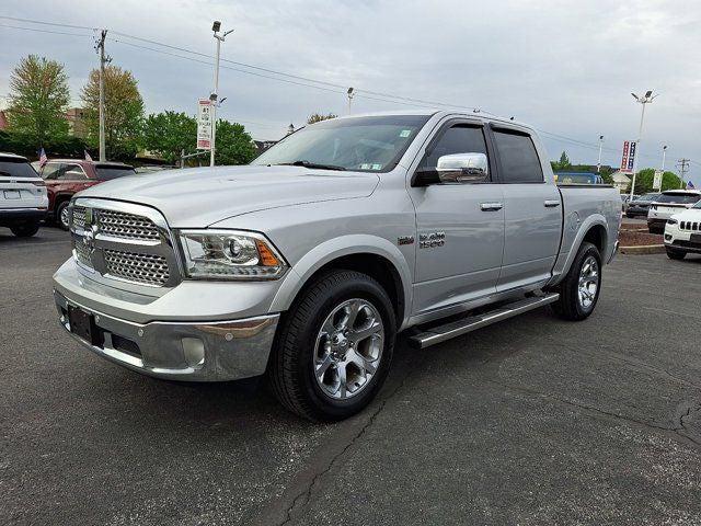 2018 RAM 1500 Laramie Crew Cab 4x4 57 Box