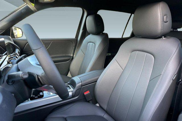 2026 Mercedes-Benz GLB 250