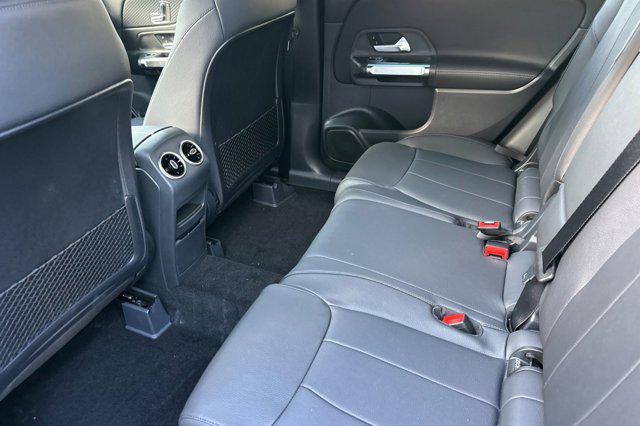 2026 Mercedes-Benz GLB 250