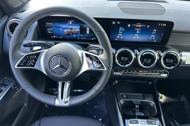 2026 Mercedes-Benz GLB 250