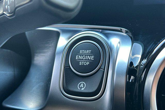 2026 Mercedes-Benz GLB 250