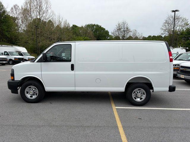 2026 Chevrolet Express Cargo Van 2500 Regular Wheelbase, WT, RWD