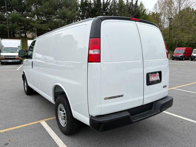 2026 Chevrolet Express Cargo Van 2500 Regular Wheelbase, WT, RWD