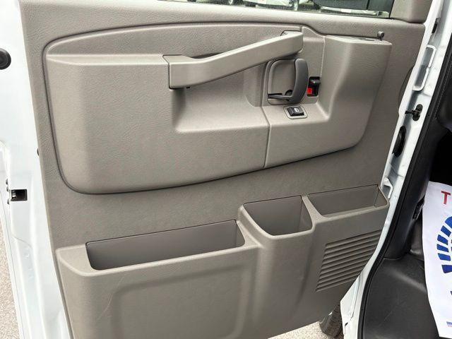 2026 Chevrolet Express Cargo Van 2500 Regular Wheelbase, WT, RWD