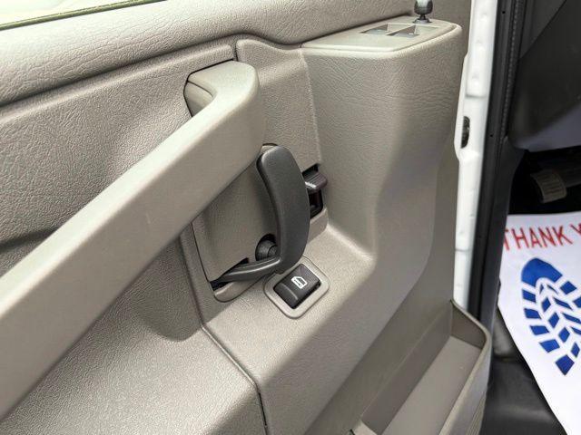 2026 Chevrolet Express Cargo Van 2500 Regular Wheelbase, WT, RWD