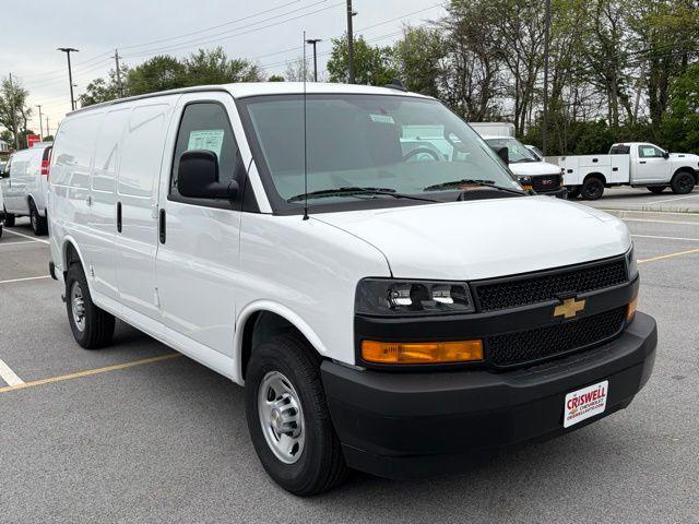 2026 Chevrolet Express Cargo Van 2500 Regular Wheelbase, WT, RWD