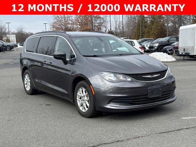 2020 Chrysler Voyager LX's photo