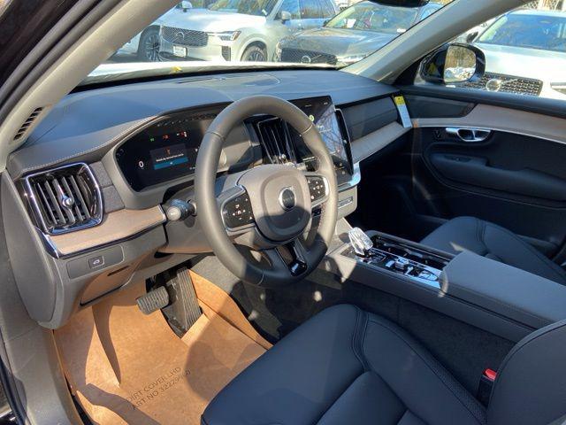 2026 Volvo XC90 Plus, B6 AWD Gas (mild hybrid), Gasoline, Bright, 7 Seats