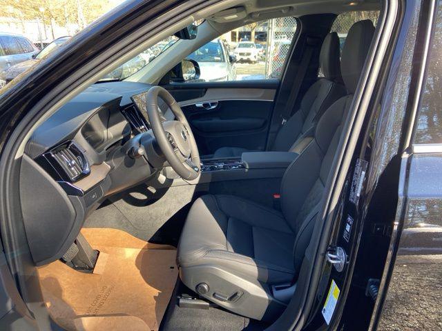 2026 Volvo XC90 Plus, B6 AWD Gas (mild hybrid), Gasoline, Bright, 7 Seats