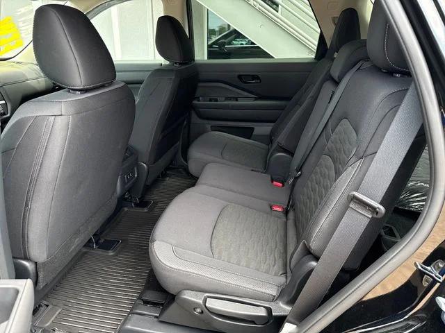 2026 Nissan Pathfinder S