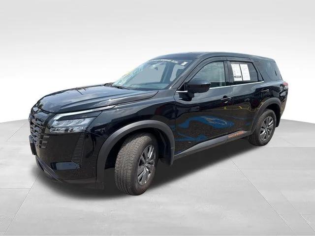 2026 Nissan Pathfinder S