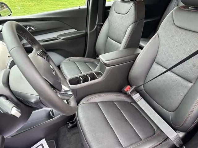 2027 Chevrolet Bolt RS FWD