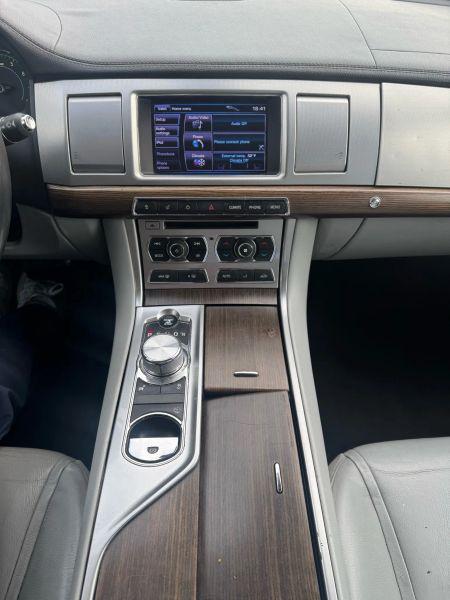 2013 Jaguar XF I4 T