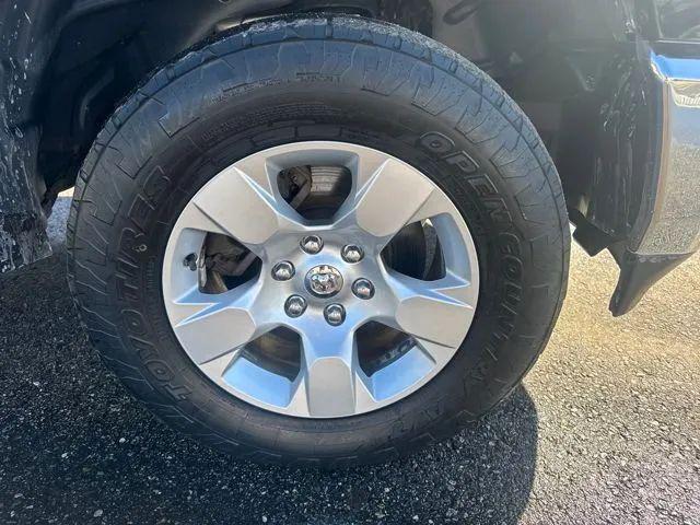 2019 Ram 1500 Big Horn/Lone Star Crew Cab 4x4 5'7" Box