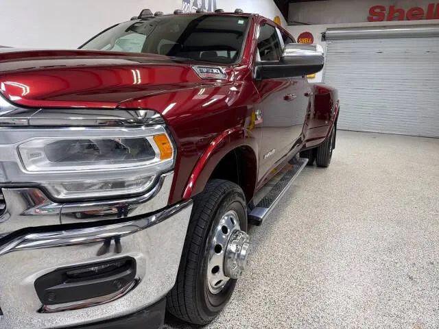 2020 Ram 3500 Laramie Crew Cab 4x4 8' Box