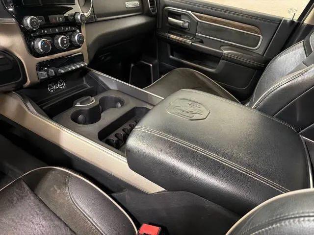 2020 Ram 3500 Laramie Crew Cab 4x4 8' Box