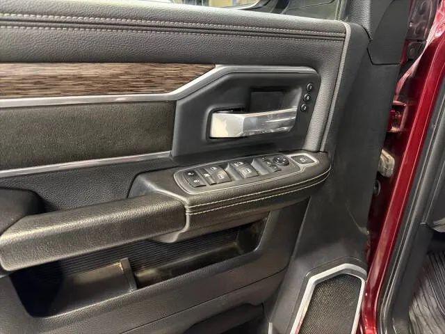2020 Ram 3500 Laramie Crew Cab 4x4 8' Box